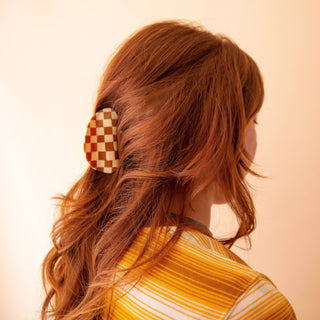 Round Checker Hair Claw - Cognac/Ivory