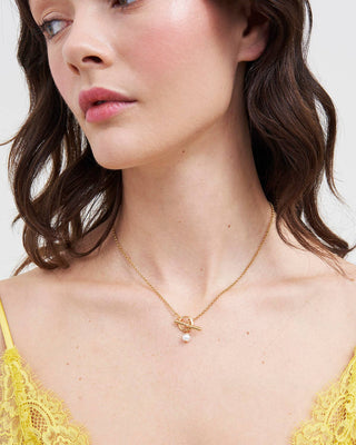Plain Gold Toggle Necklace