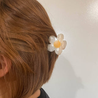 Eco Single Daisy Hair Claw Clip